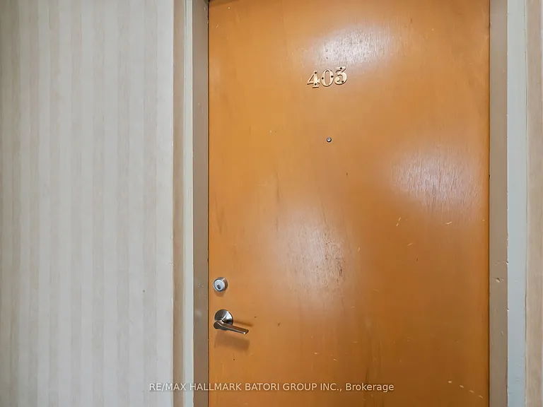 159 Russell Hill Rd #403 — Photo 32