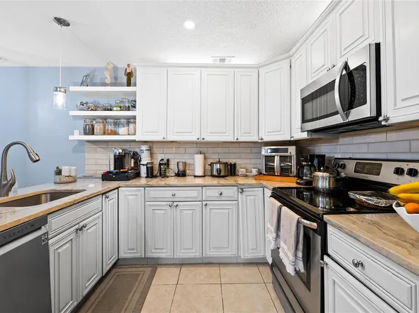 3387 Cocoplum Circle #3387, Coconut Creek, FL 33063