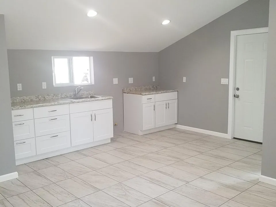 7514 Garden Grove Ave