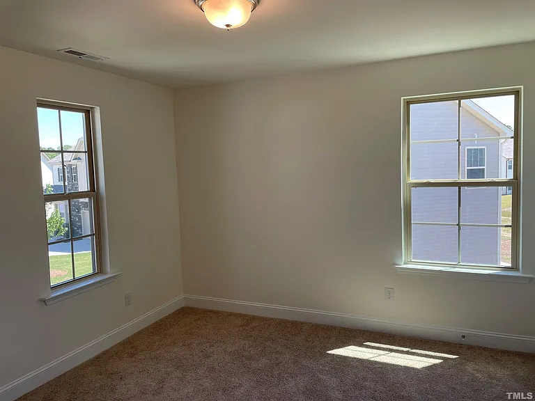 1601 Paperbush Ct — Photo 7
