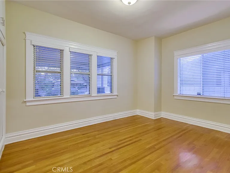 1918 La France Ave — Photo 18