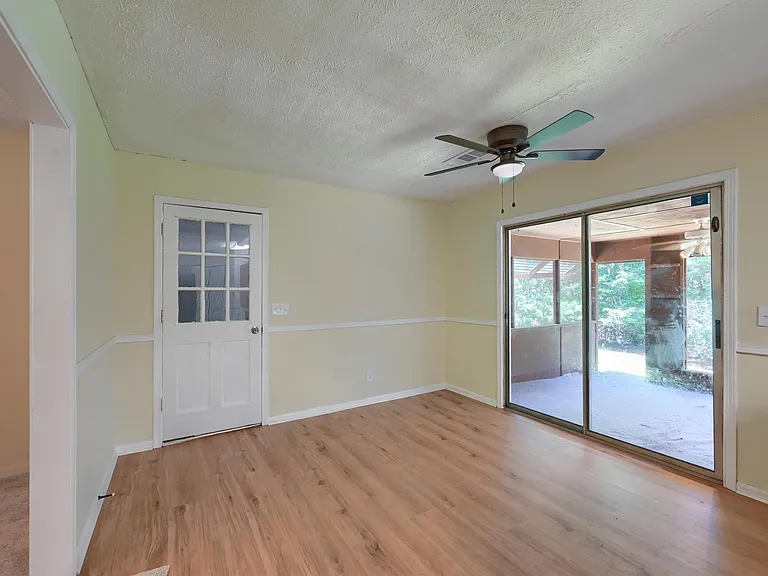509 River Lakeside Ln — Photo 4