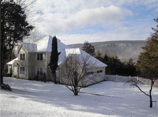 10 Angel Vista Dr, Kent, CT 06757