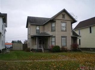 215 Mulberry St, Coshocton, OH 43812