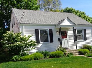 39 Brow St, Barrington, RI 02806