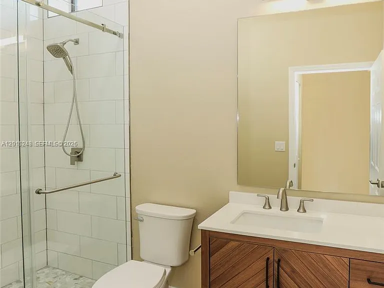 120 SW 35th Ave #A2 — Photo 16