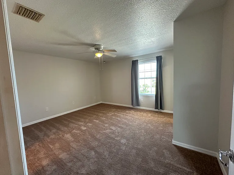 1061 Normandie Way — Photo 14