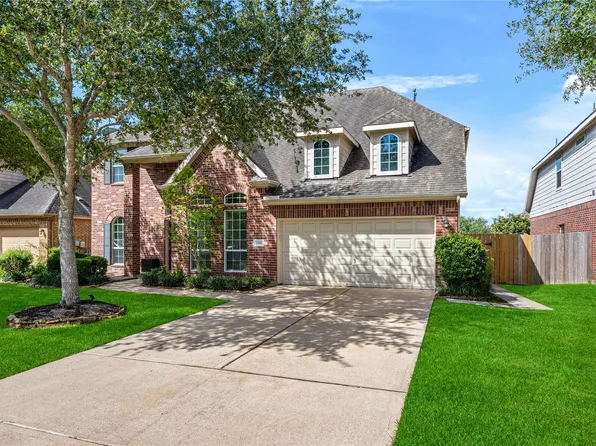 1111 Haye Rd, Friendswood, TX 77546