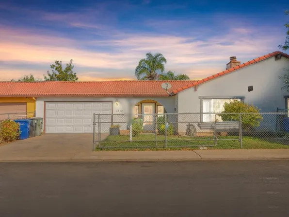1913 Yellow Pine Dr, Modesto, CA 95351