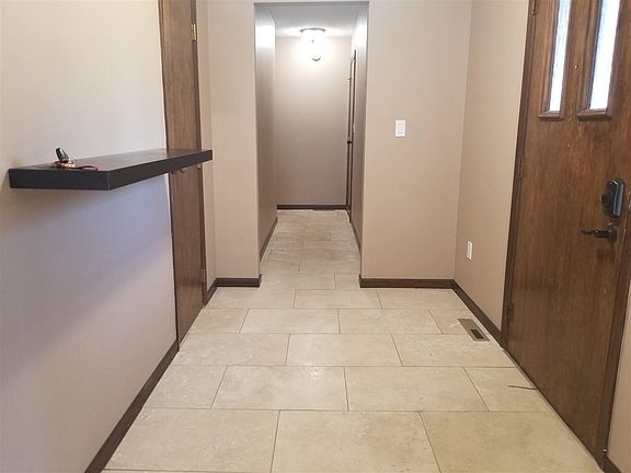 3rd image of 2920 W Philip Ave