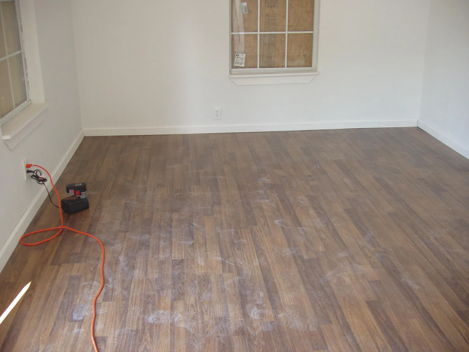 3 bed, 950 sqft, $1,150 — Photo 3