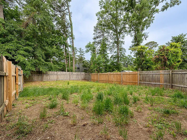 3101 Village West Dr — Photo 20
