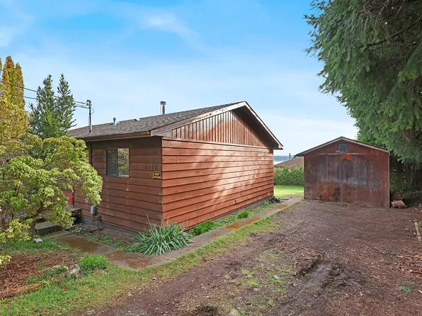 5608 4th St, Tofino, BC V0R 2Z0