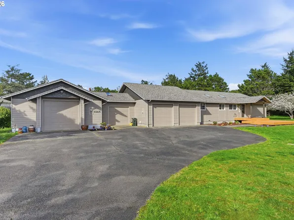 1345 Sanford St, Coos Bay, OR 97420