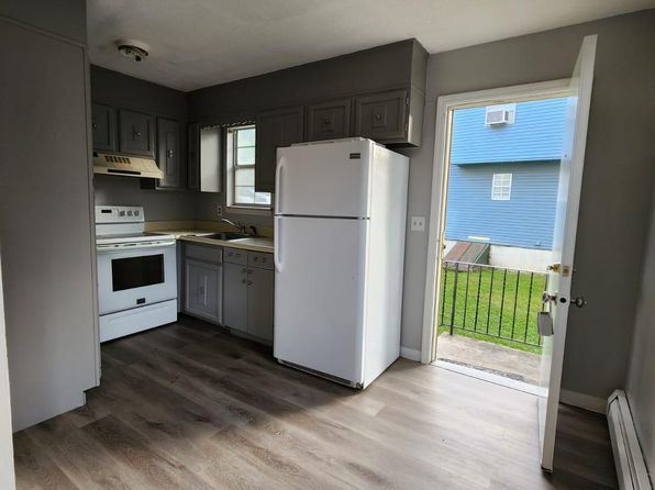 81 Angel Dr APT B