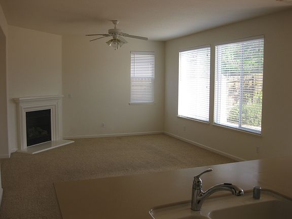 2nd image of 1408 Morning Glory Ln