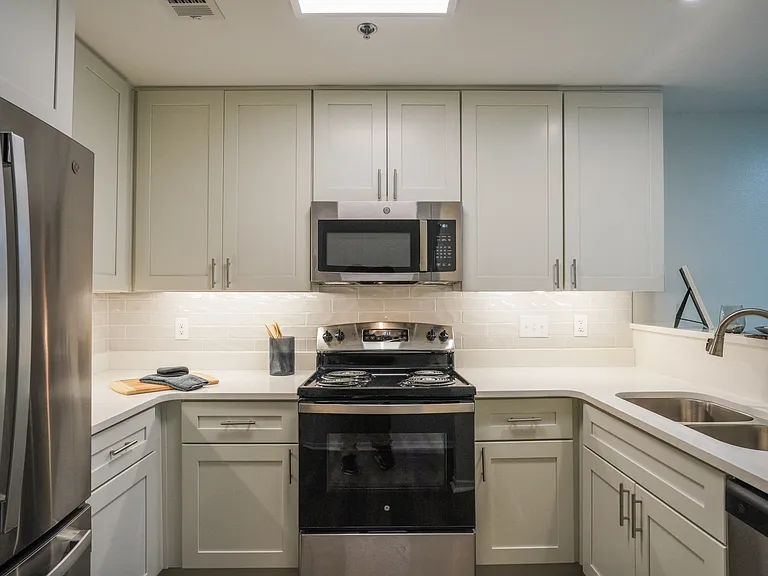 The Vineyard at Castlewoods Apartment Homes — Photo 4