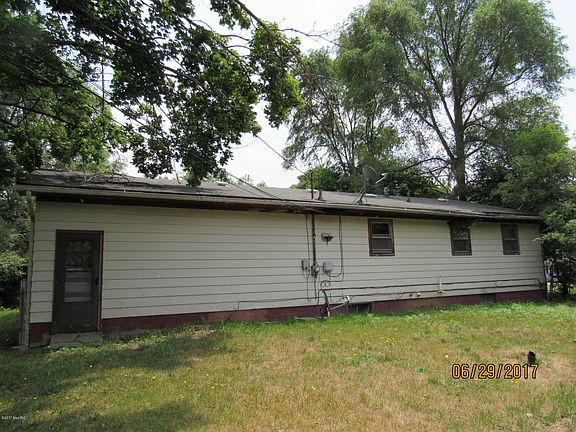 2nd image of 724 Tower Dr