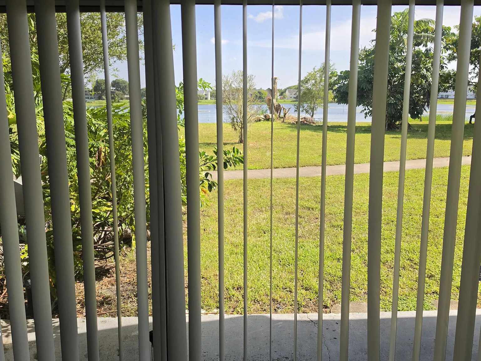 2 bed, 2.0 bath, 1020 sqft, $1,950 — Photo 4