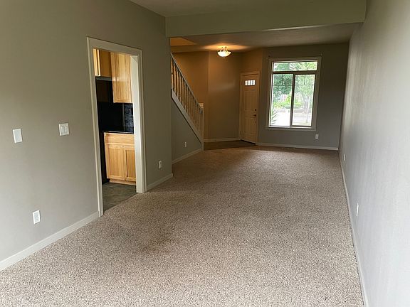 4th image of 2175 Mayfly St