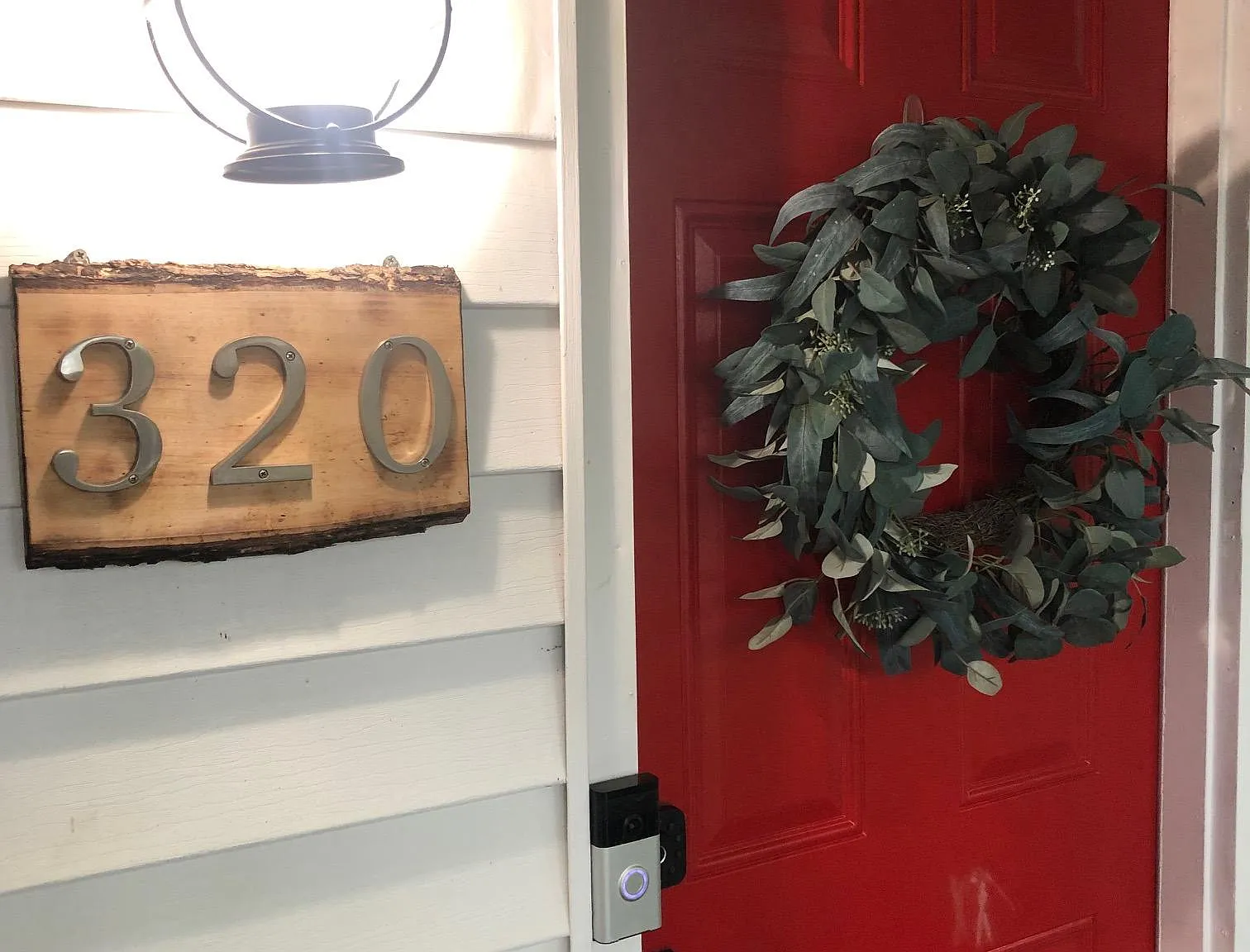 3 bed, 1035 sqft, $2,100 — Photo 2