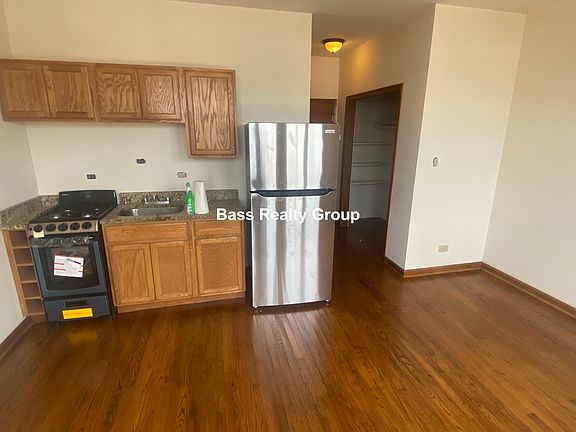 5th image of 4806 N Kedzie Ave #115