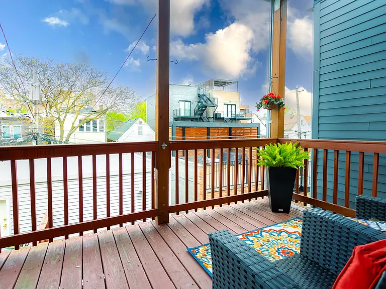 2232 W Homer St #2 — Photo 20