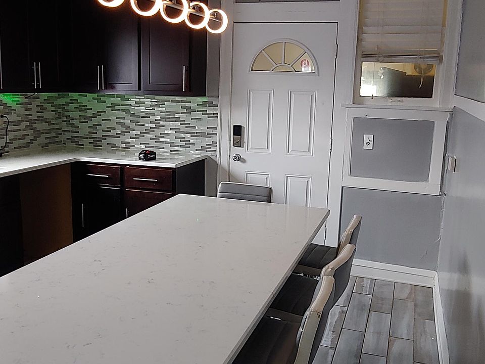 1st image of 3607 N Saint Louis Ave Floor 2
