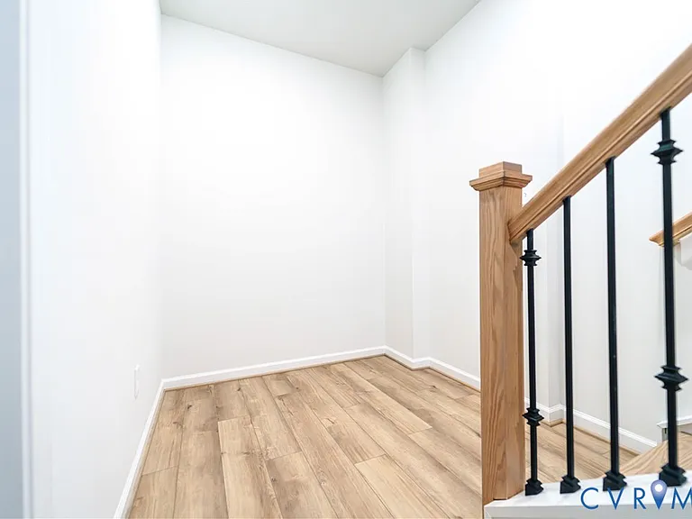 212 Avenda Ln — Photo 25