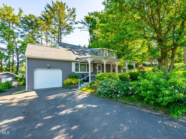 102 Marl Circle, Ravena, NY 12143