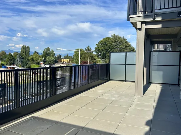 23222 Gilley Rd #315, Richmond, BC V6V 1E4