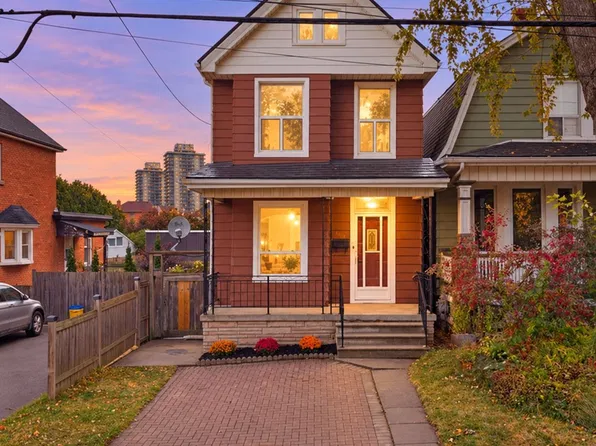 109 Macaulay St E, Hamilton, ON L8L 3X4