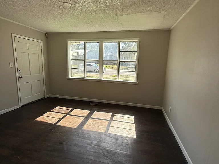1808 Jefferson Ave SW — Photo 2