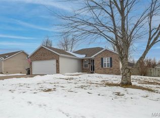 1134 Orchard Dr, Lebanon, MO 65536