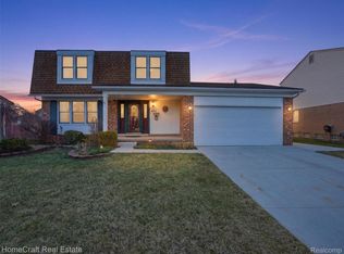 404 Kings Way, Canton, MI 48188