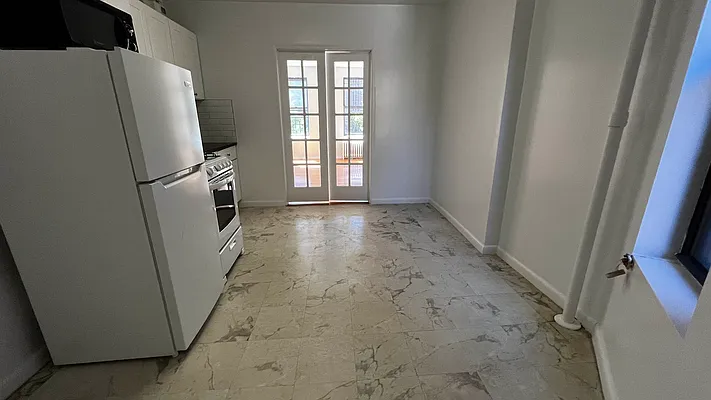 Rented by HOLTON REAL ESTATE INC. | media 10