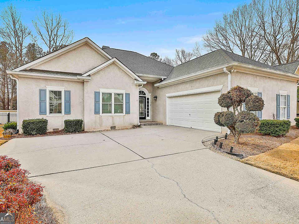 1st image of 207 Prestwick Way N