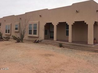 49780 69th St N, Bouse, AZ 85325