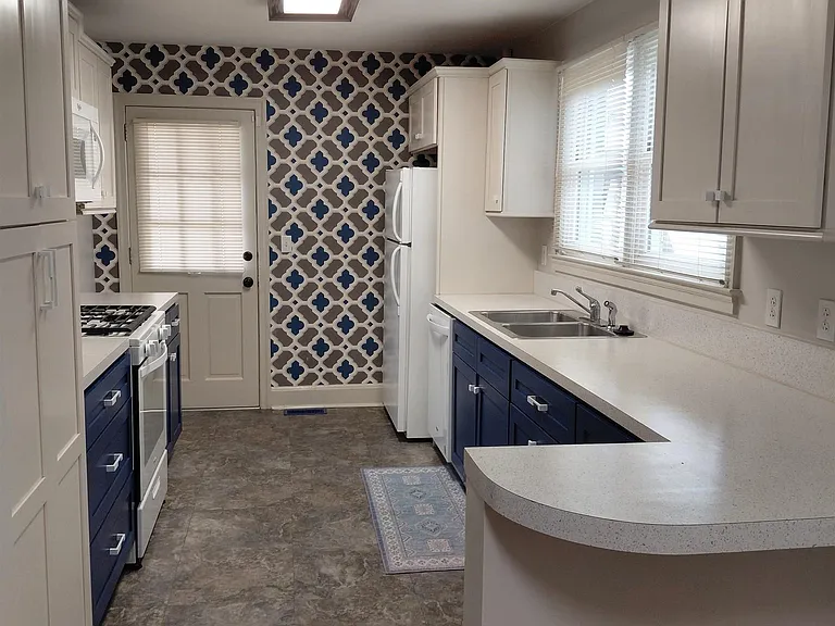 2913 English Ave — Photo 8