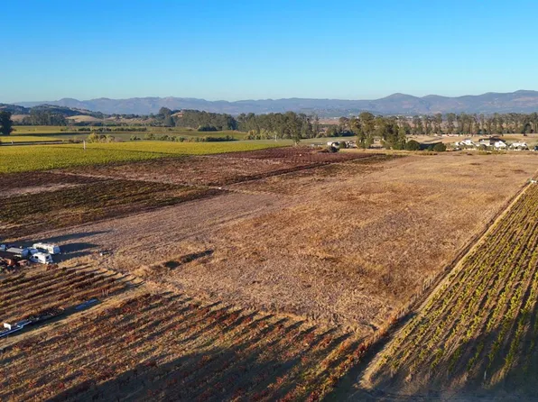 2110 Cuttings Wharf Road, Napa, CA 94559