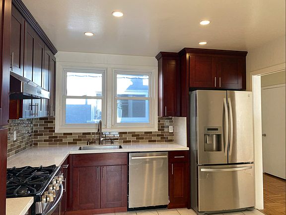 4th image of 2378 41st Ave