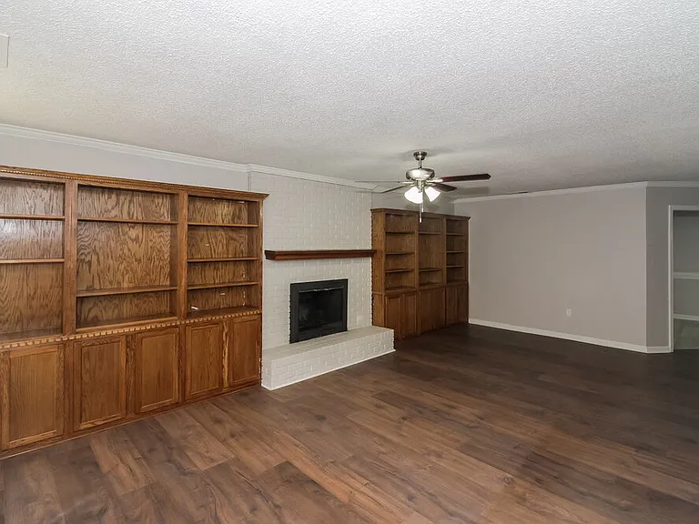 7308 Alexander Rd — Photo 4
