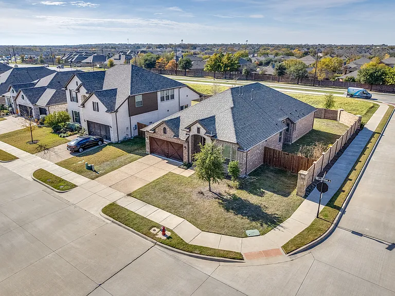 3411 Kodiak Dr — Photo 21