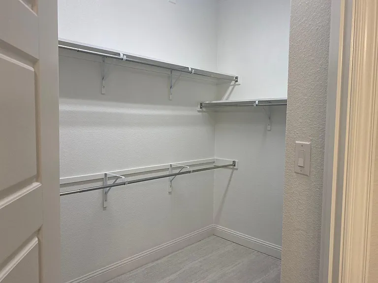 265 Golden Gate Dr — Photo 11