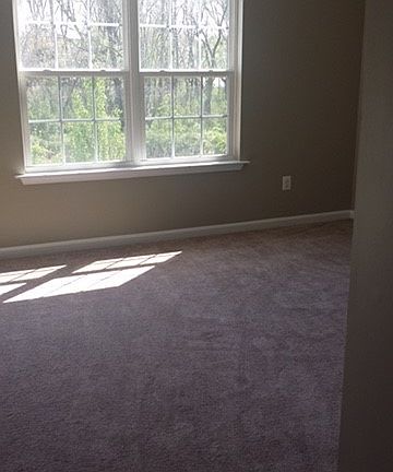 living/dining area off kitchen