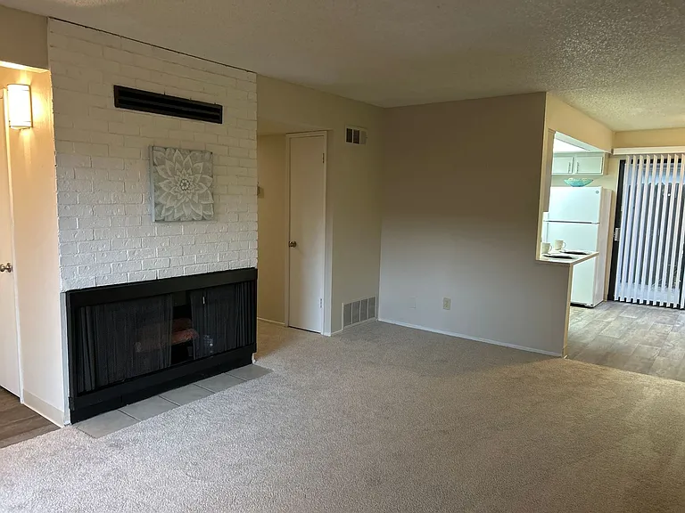 Ravenwood Apartment Homes — Photo 14