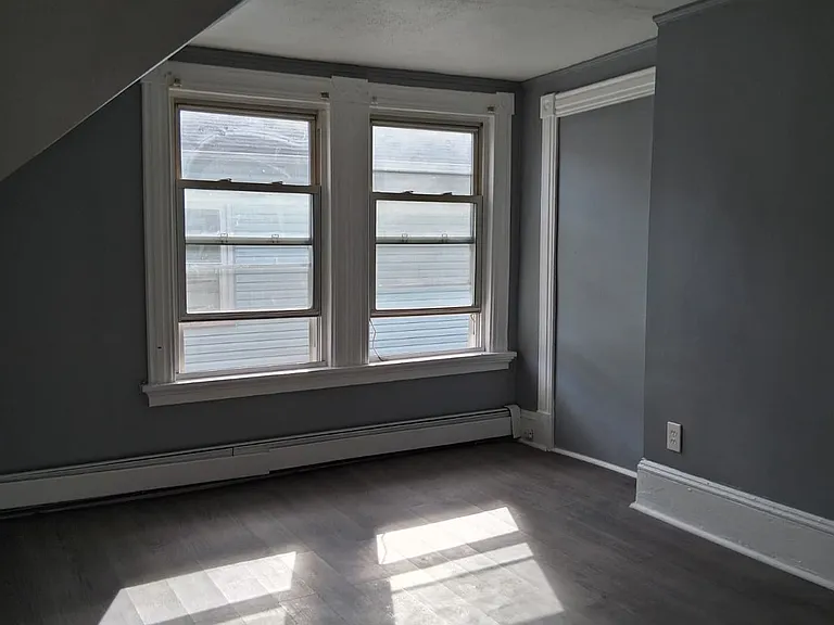 143 Edgewood St #3 — Photo 8