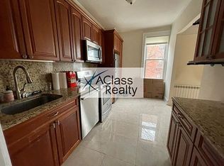 24-29 42nd St #2H, Astoria, NY 11103
