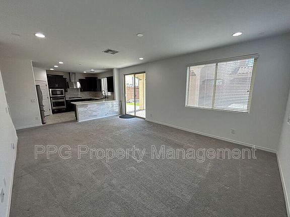 4th image of 7927 W Pasadena Ave