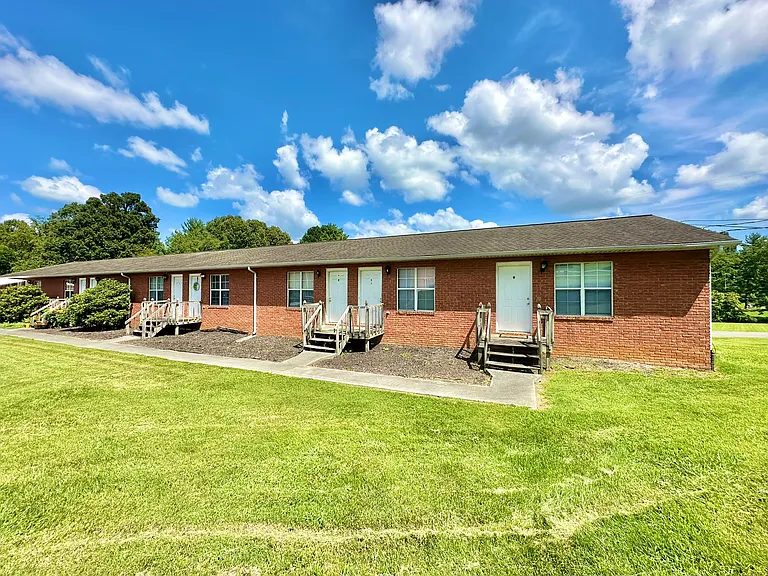 801 Old Gray Station Rd #E — Photo 3